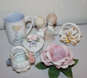 lot 95 image: Precious Moments Items and Ceramic Floral dcor