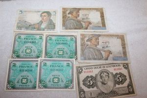 lot 118 image: Vintage Francs Series DE 1944 x4, 1943 N,  1944 E, 1943 P