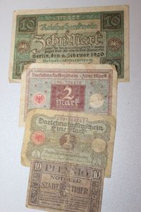 lot 120 image: Vintage German Money all 1920