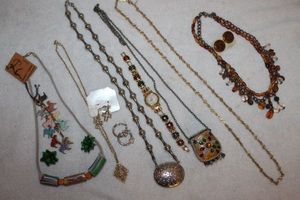 lot 123 image: Fashion Jewelry