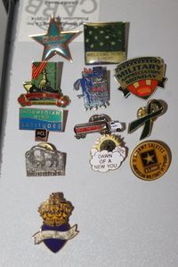 lot 127 image: Vintage Pendants