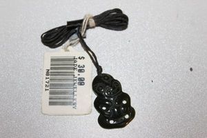 lot 125 image: Vintage Jade Pendant