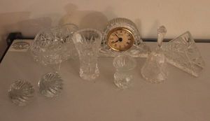 lot 160 image: Glass Dishes