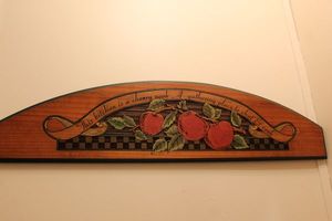 lot 164 image: Wall Dcor