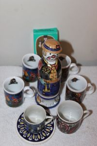 lot 178 image: Vintage Cups