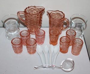 lot 175 image: Peach Colored Depression Glass