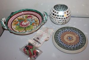 lot 186 image: Home Decor