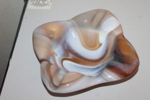 lot 11 image: Imperial Glass End of the Day Olden Slag Glass Ashtray Cream & Coffee