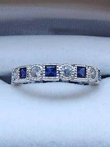 lot 119 image: Very nice ring - jewelry