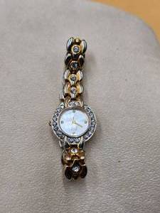 lot 88 image: Ladies Watch by Elizabeth Taylor