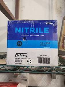 lot 42 image: Box of 1000 Nitrile exam gloves