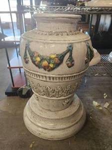 lot 113 image: Large decorative vase with stand - crafted in Italy
