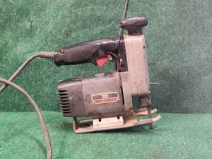 lot 90 image: Craftsman jig saw - works - broken handle
