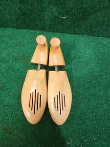 lot 97 image: Mens wooden shoe tree mold strechers