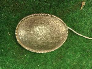 lot 118 image: Silver metal western belt buckle - scrolling pattern
