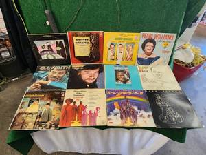lot 137 image: Collection of vintage records