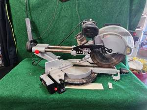 lot 138 image: Admiral miter saw