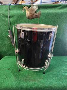 lot 139 image: Black floor toms - drum - 16 x 17 -  can be used with - 37, 131, 300, 314, 457