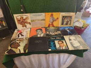 lot 151 image: Selection of vintage records