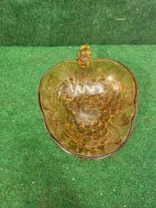 lot 158 image: Vintage amber Indiana glass - harvest grape pattern dish