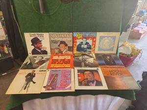 lot 174 image: Selection of vintage records