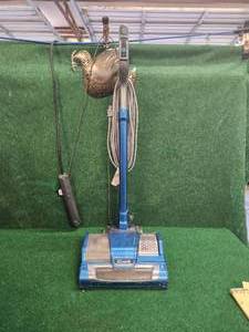 lot 201 image: Shark vacuum cleaner