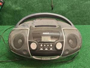 lot 224 image: RCA portable cd-stereo