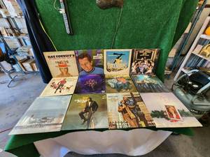 lot 243 image: Selection of vintage records