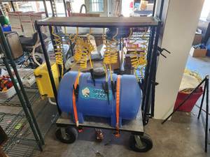 lot 121 image: Sports Cool portable powered water station