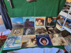 lot 279 image: Selection of vintage records