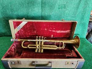 lot 306 image: Vintage ornate trumpet in hardcase
