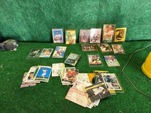 lot 338 image: Selection of sports cards