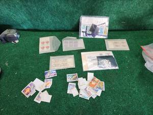lot 341 image: Stamp collection