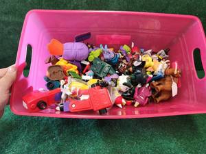 lot 348 image: Bin of toys