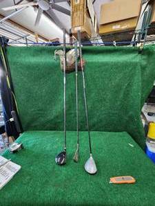 lot 386 image: Selection of 3 golf clubs