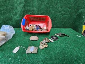 lot 390 image: Selection of belt buckles