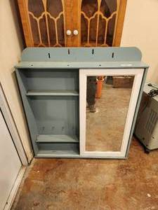 lot 569 image: Wood shelf unit with sliding mirror -