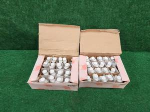 lot 412 image: 2 boxes of boot - Wedding Bubbles