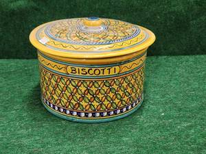 lot 476 image: Biscotti jar hand crafted in Italy