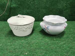 lot 481 image: Decorative home decor pieces