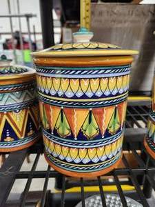 lot 636 image: Lidded Cannister - Italian crafted - 8 tall - matches up with 634, 635, 637