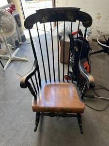lot 615 image: Wood rocker - one spindle needs to be glued