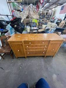 lot 612 image: Wood buffet