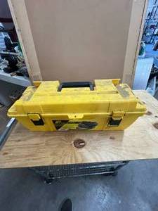 lot 585 image: Toolbox with contents
