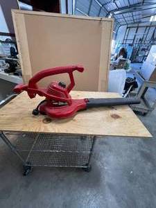 lot 602 image: Toro electric leaf blower
