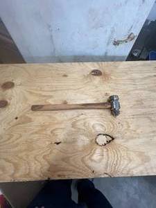 lot 553 image: Chrom head wood handle hammer
