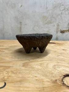 lot 520 image: Vintage Molcajete Mexico mortar