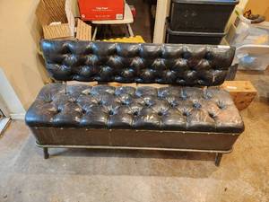 lot 574 image: Vintage storage bench seat