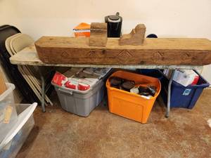 lot 365 image: Plastic 6-foot table
