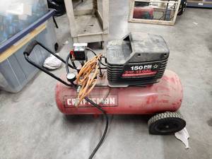 lot 565 image: Air compressor